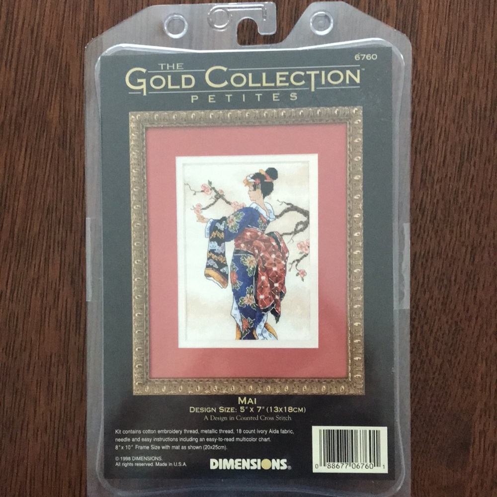 Mai Dimensions Gold Collection Petite Cnted Cross Stitch Kit 6760 Kimono Geisha